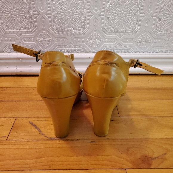 Mustard boho wedges - Picture 3 of 5